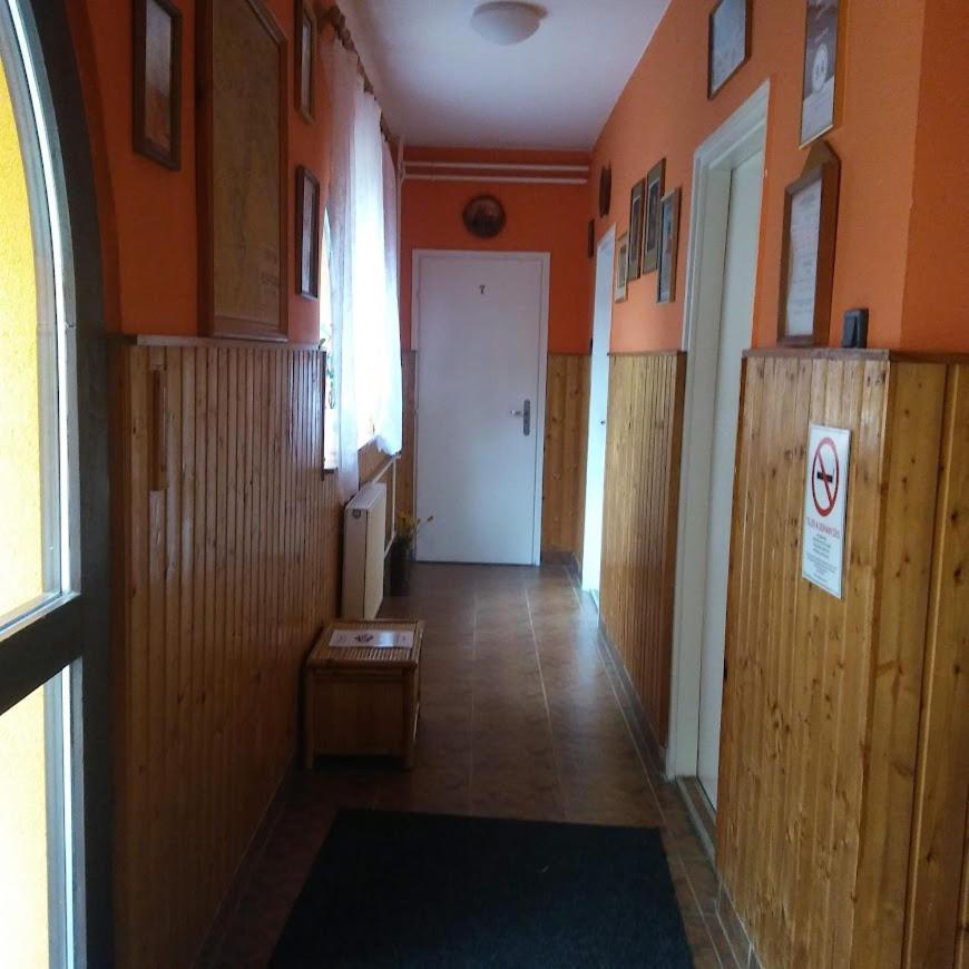 Kispipa Panzio Bed & Breakfast Szombathely Exterior photo